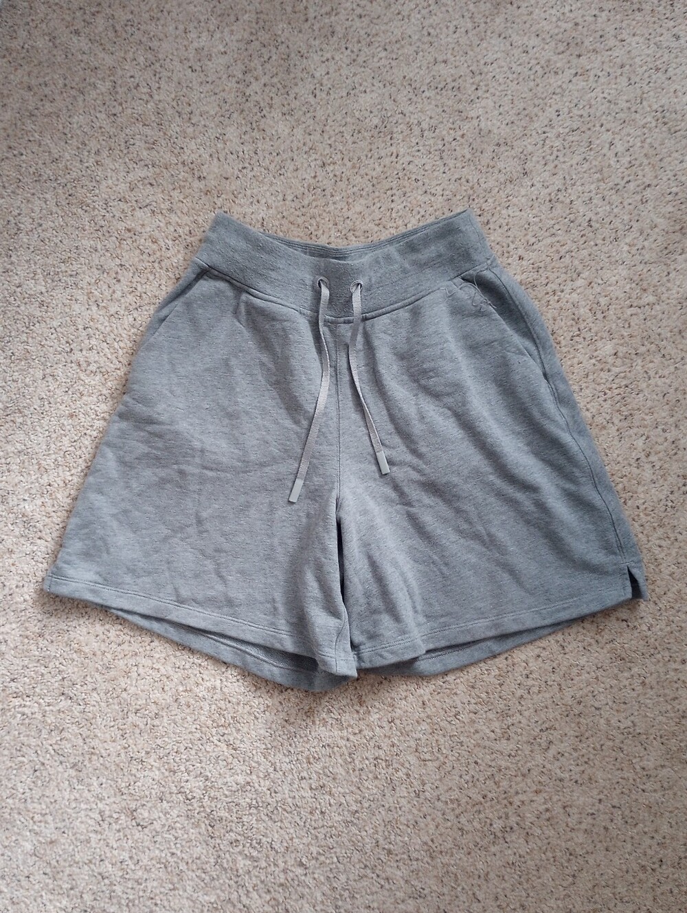 Lululemon Gray Shorts Size 4 Gym Athletic Activewear Workout Comfy Loungewear